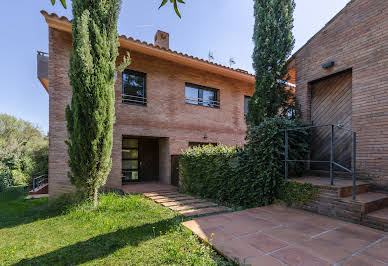 House with garden and terrace 3