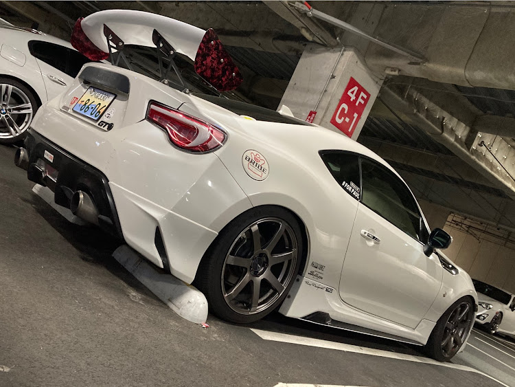 86の毎日楽しく元気にに関するカスタム事例の投稿画像1枚目