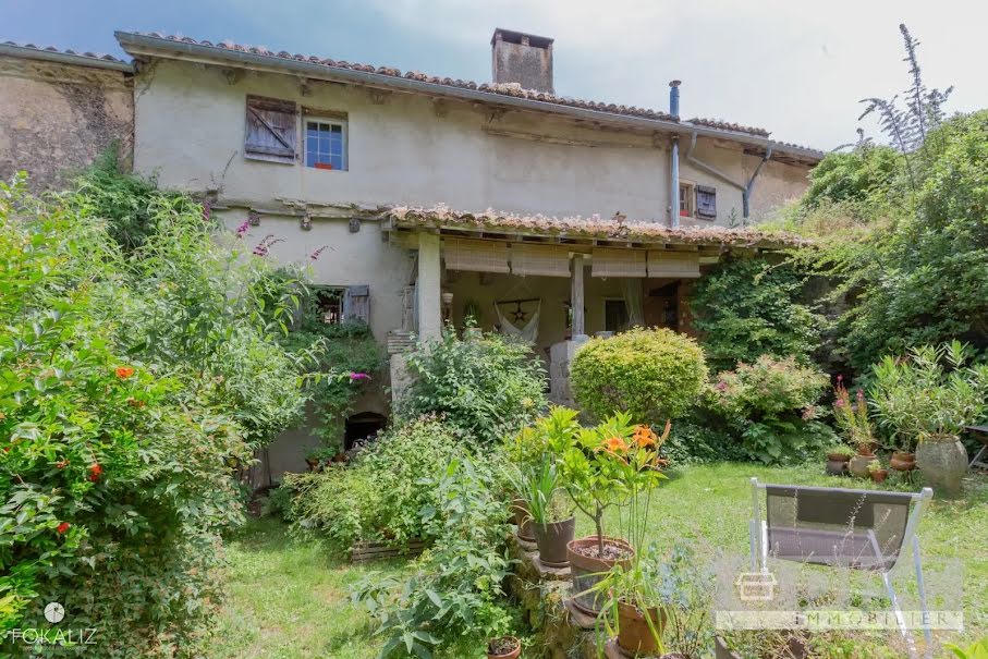 Vente maison 8 pièces  à Puycelci (81140), 270 000 €