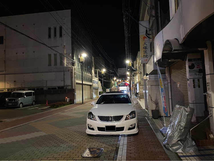 クラウンアスリートの真正面ショット・出会いと別れ・ありがとう・ピックアップチャレンジ・Jun Styleに関するカスタム事例の投稿画像1枚目