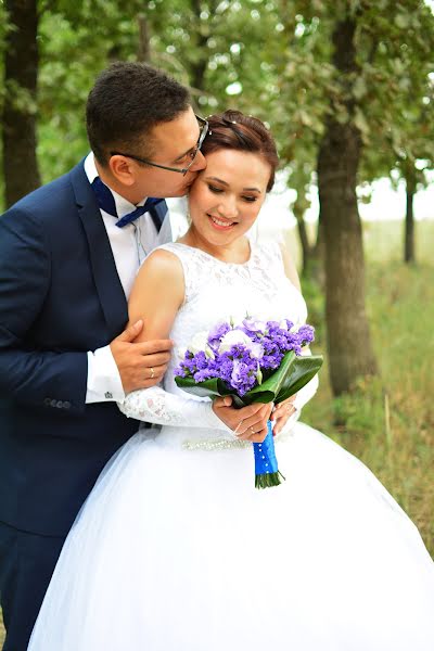 Wedding photographer Razina Rakhmangulova (razina). Photo of 19 May 2017