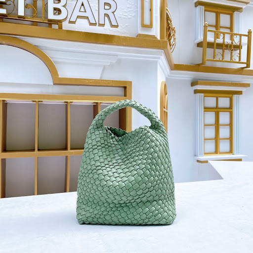 Title 2, Woven large capacity versatile tote shoulder ba...