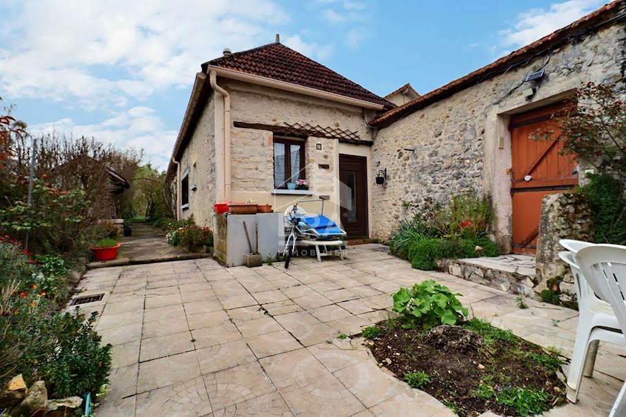 Vente maison 5 pièces 135 m² à Etrechy (91580), 371 000 €