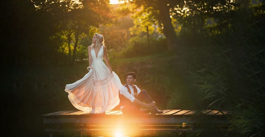 Wedding photographer Kamil Parzych (podswiatlo). Photo of 28 December 2017