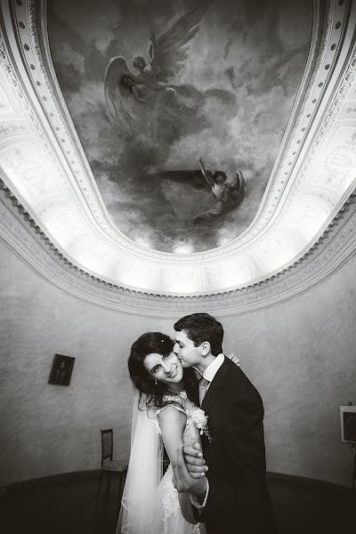 Photographe de mariage Valeriya Koveshnikova (koveshnikova). Photo du 9 juin 2015