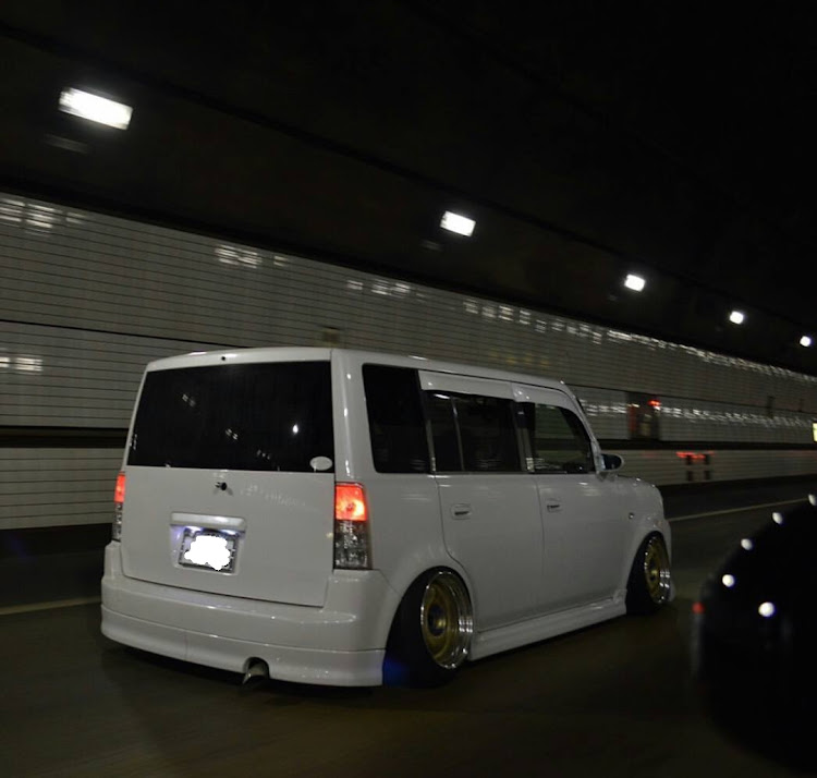 bBのドライブ・エムズガレージ・レッドメモリー・車高調整に関するカスタム事例の投稿画像2枚目