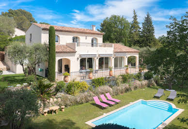 Villa avec piscine et jardin 18