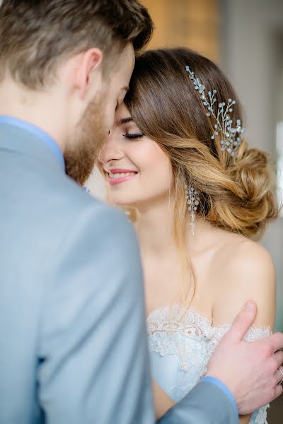 Fotógrafo de casamento Anna Belova (annabelova). Foto de 9 de março 2016