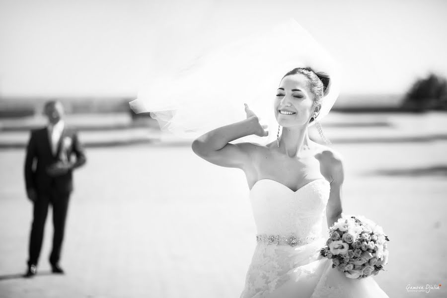 Fotógrafo de bodas Yuliya Gamova (djuli). Foto del 10 de diciembre 2015