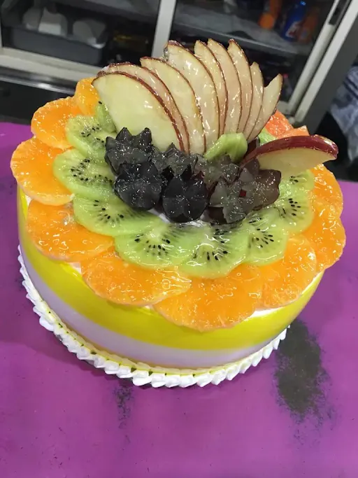 Delicious Tropped Fruit Cake