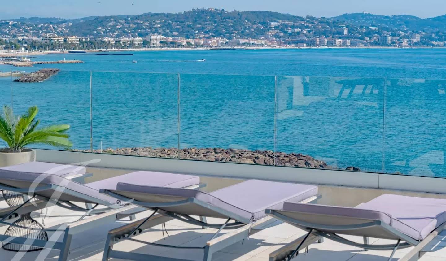 Apartment with terrace Cannes
