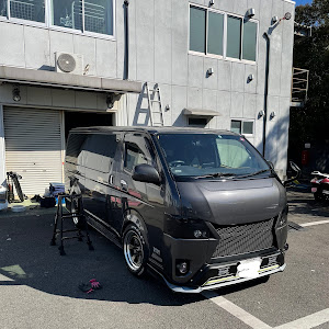 ハイエースバン TRH200V