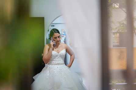 Fotógrafo de casamento Carlos Rodriguez (carlosfotoyvideo). Foto de 18 de janeiro 2021