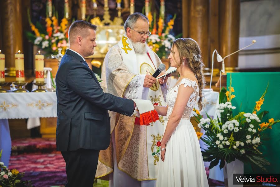 Fotograf ślubny Velvia Studio (velviastudio). Zdjęcie z 28 października 2019