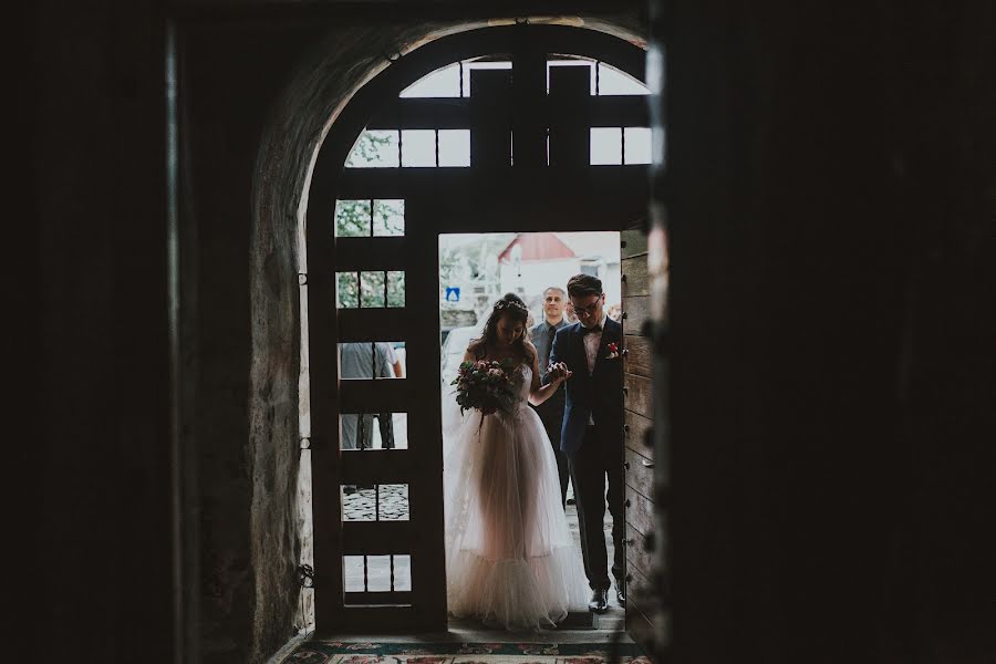 Wedding photographer Cristina And Filip (youngcreative). Photo of 11 September 2018