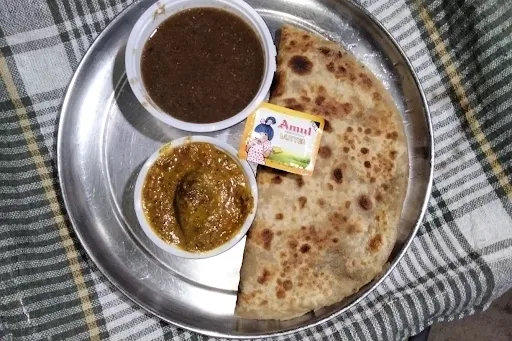 Aloo Cheese Butter Paratha With Mixed Pickle