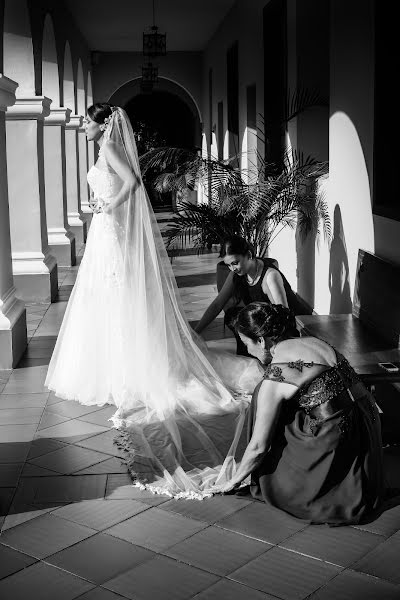 Wedding photographer Miguel Varona (varona). Photo of 2 May 2016