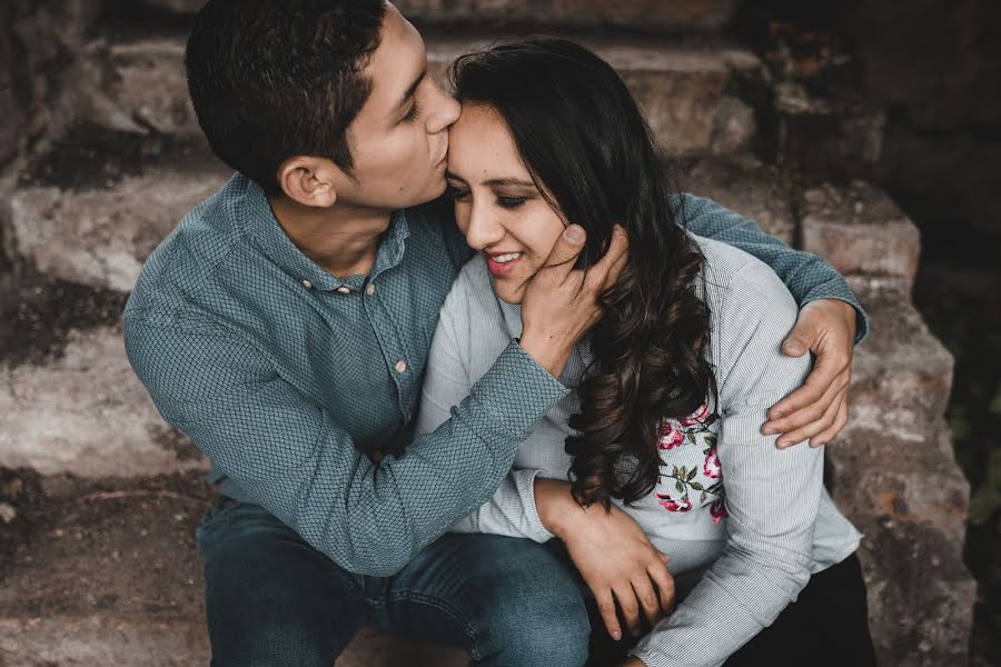 Fotógrafo de casamento Kari Sarmiento (karirousph). Foto de 3 de abril 2018