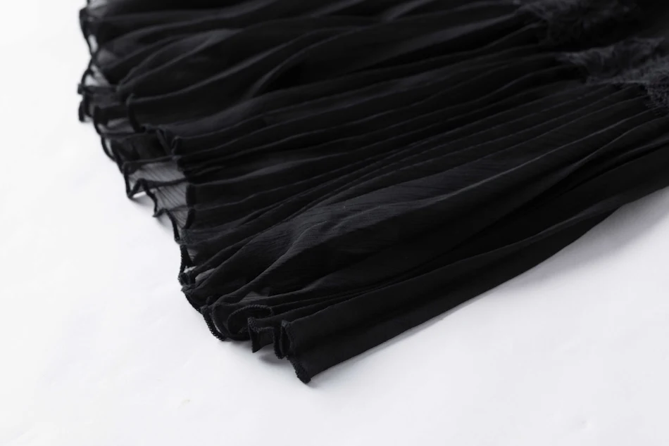 Jupe Plus Size Slim Mode pour Jeune Femme Noire, Style Européen et Américain, Coupe Ajustée, Élégance et Confort pour un Look Tendance.