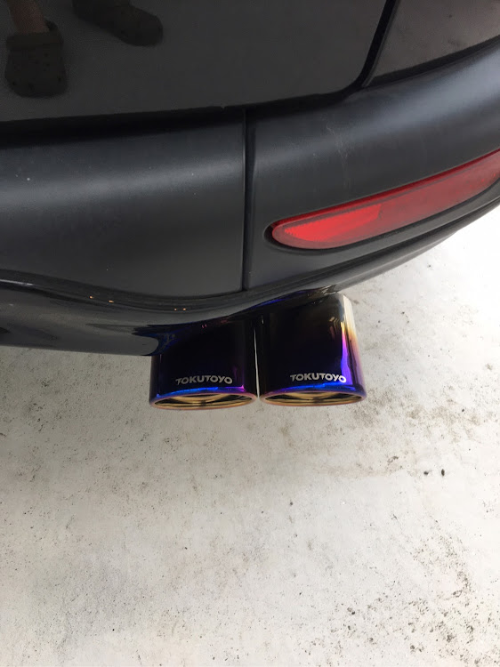 シエンタのマフラーカッター取付・TOKUTOYOに関するカスタム事例の投稿画像1枚目