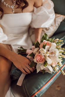 Wedding photographer Olga Kharlashina (cuhina). Photo of 19 February 2023