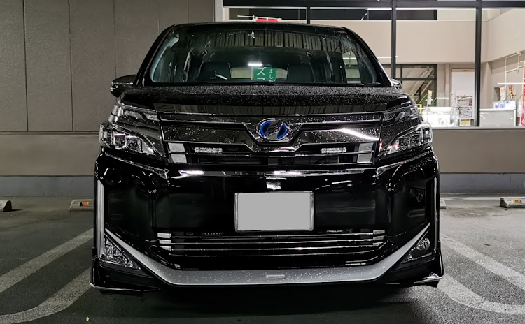 ヴォクシーのけんさんが投稿したカスタム事例の投稿画像2枚目