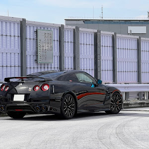 NISSAN GT-R R35