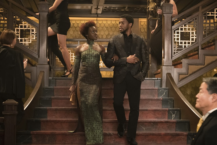 Nakia (Lupita Nyong'o) and T'Challa/Black Panther (Chadwick Boseman).