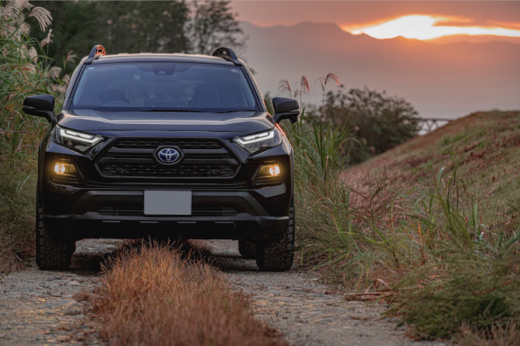 RAV4の2024ベストショット10月・RAV4乗りさんと繋がりたい・RAV4オフロードパッケージ・rav4adventure・RAV4オーナーさんと繋がりたいに関するカスタム事例の投稿画像3枚目