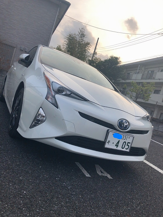 プリウスの洗車後パシャリ・50プリウス・洗車日和・洗車に関するカスタム事例の投稿画像1枚目