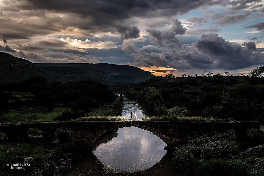 Fotografo di matrimoni Alejandro Souza (alejandrosouza). Foto del 15 febbraio 2018