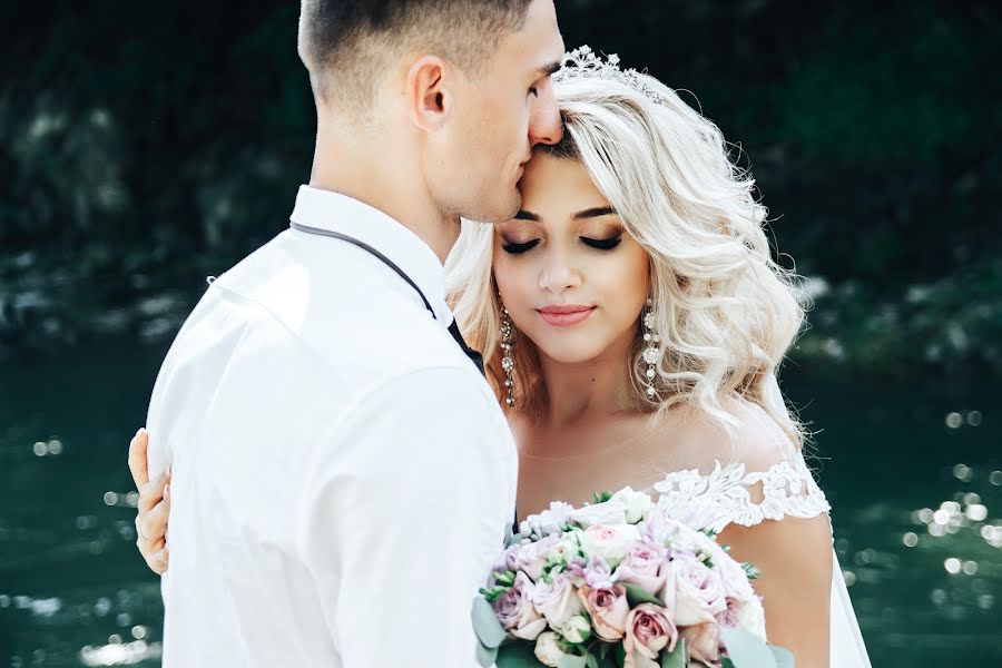 Photographe de mariage Misha Dyavolyuk (miscaaa15091994). Photo du 23 mai 2019