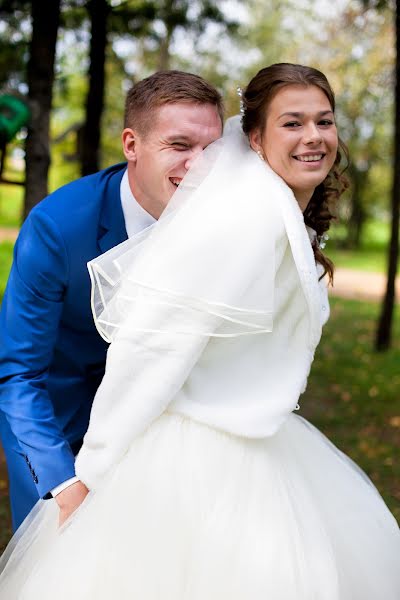 婚礼摄影师Oleg Velichko（ovelichko）。2015 4月11日的照片