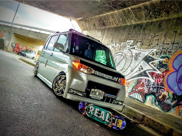 タントカスタムの仮想USDM  HDM・EAST SIDE CREW・グラフィティアート・真正面ショット・２月も宜しくお願いしますに関するカスタム事例の投稿画像12枚目