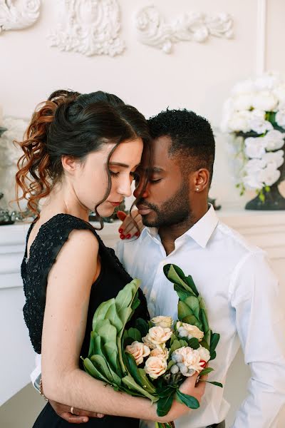 Fotografo di matrimoni Olga Smorzhanyuk (olchatihiro). Foto del 8 febbraio 2017