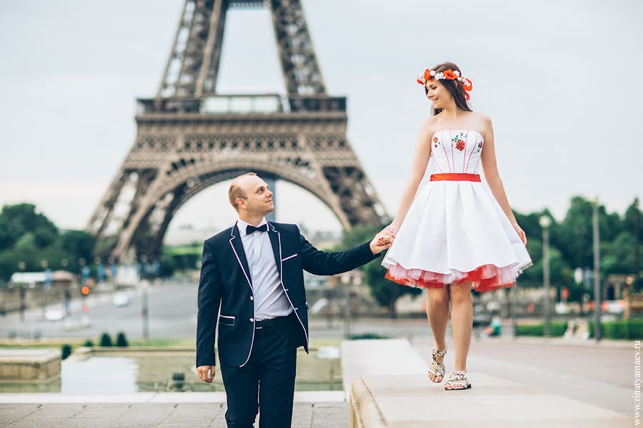 Fotografo di matrimoni Rinat Yamaev (izhairguns). Foto del 1 luglio 2015