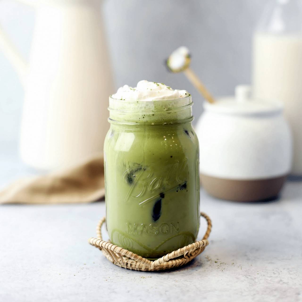 Mason Jar Iced Matcha Latte