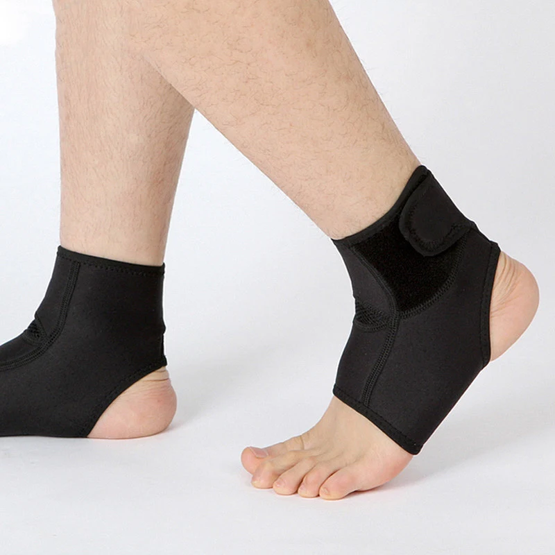 Protège-chevilles légers, chauds, confortables et respirants avec velcro. Idéals pour le sport ou la vie quotidienne, maintien et confort assurés.