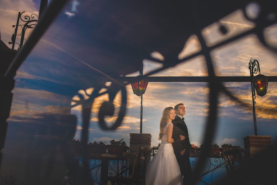 Fotografo di matrimoni Adina Vulpe (jadoris). Foto del 3 febbraio 2016