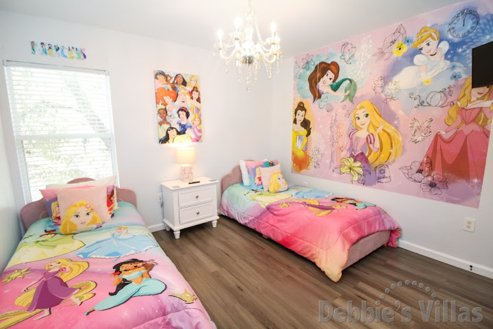 Princess-themed Bedroom 5 with Twin beds