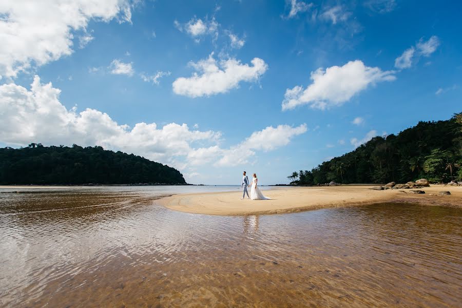 Fotógrafo de casamento Ratchakorn Homhoun (roonphuket). Foto de 26 de julho 2018