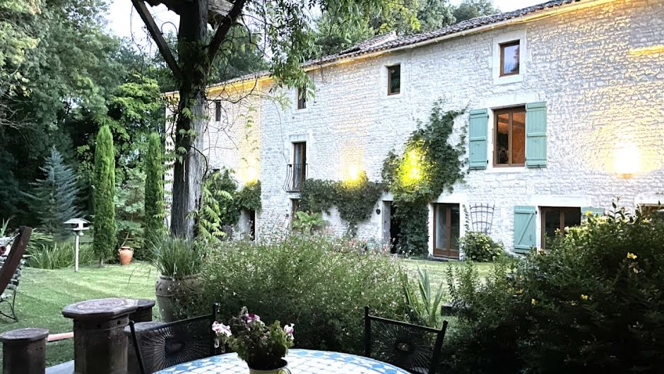 Vente moulin   à Chef-Boutonne (79110), 604 200 €