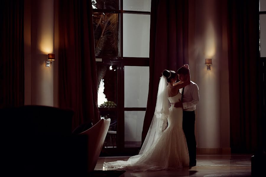 Wedding photographer Vlad Sarkisov (vladsarkisov). Photo of 5 November 2012