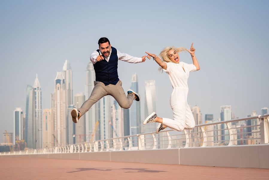 Fotógrafo de casamento Marius Arnautu (marius85). Foto de 6 de agosto 2019