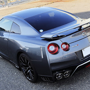 NISSAN GT-R R35