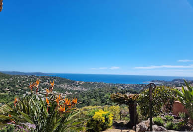 Villa avec piscine et terrasse 16