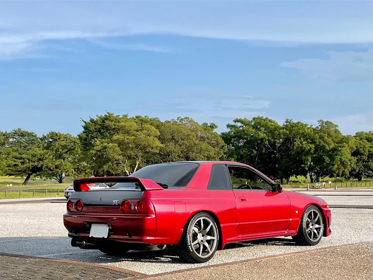 スカイライン GT-RのBNR32・青空と愛車・湿気抜きに関するカスタム事例の投稿画像2枚目