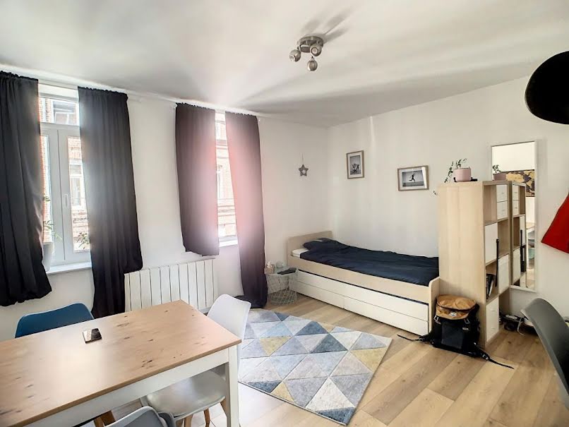 Location meublée appartement 1 pièce 27 m² à Lille (59000), 625 €