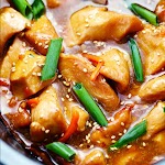 Slow Cooker Mongolian Chicken was pinched from <a href="http://therecipecritic.com/2016/01/skinny-cookies-n-cream-chocolate-cake/" target="_blank">therecipecritic.com.</a>