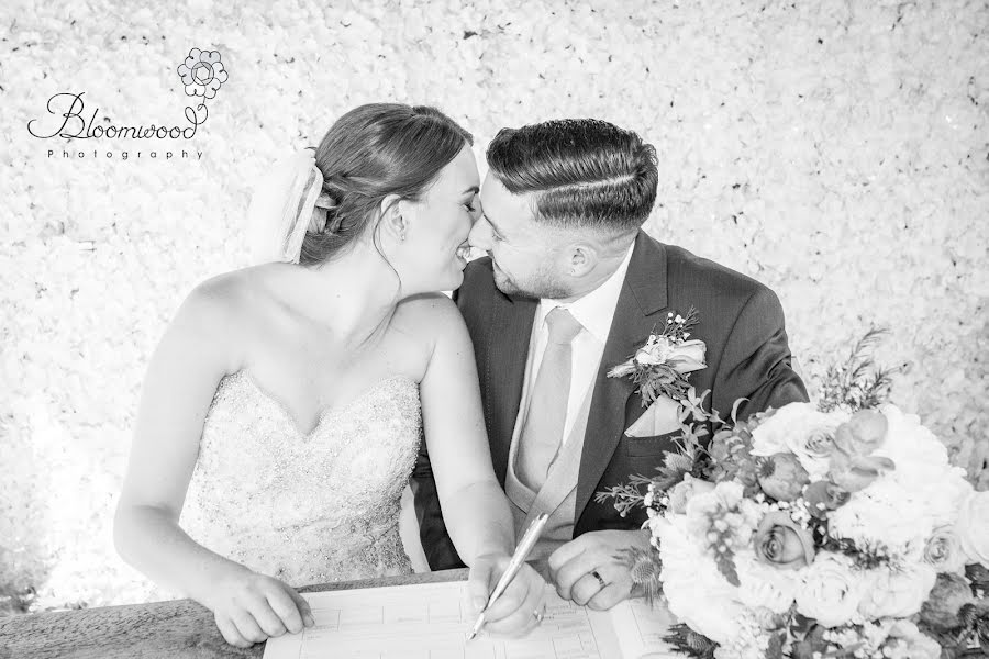 Wedding photographer Emma Hammond (bloomwoodphoto). Photo of 1 July 2019